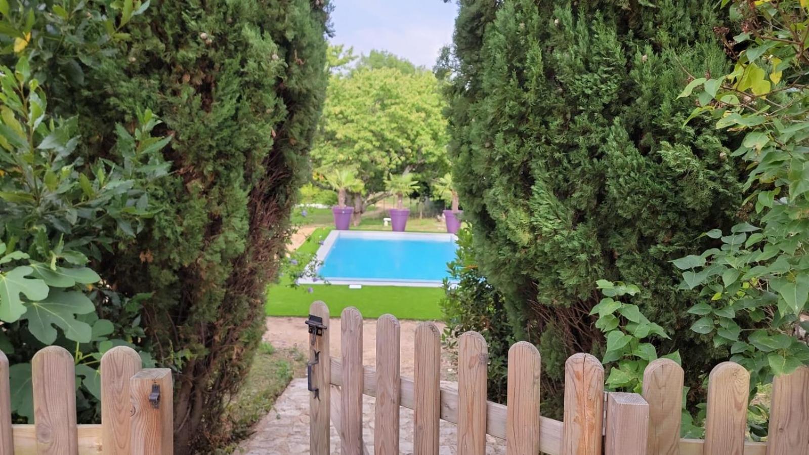 Domaine Bassy Hotell Saint-Gengoux-de-Scissé Exteriör bild