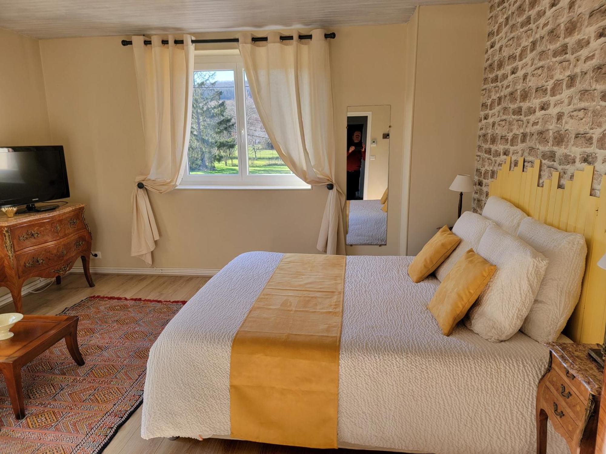 Domaine Bassy Hotell Saint-Gengoux-de-Scissé Exteriör bild